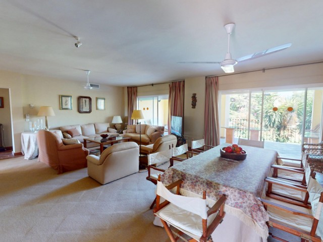 4 Soveroms Leilighet i Guadalmina Alta