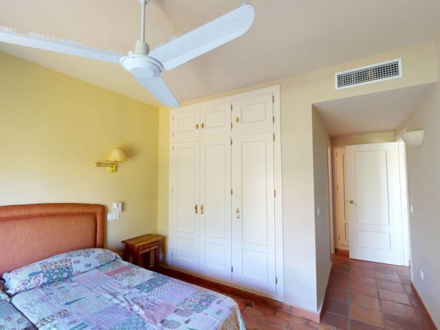 4 Soveroms Leilighet i Guadalmina Alta