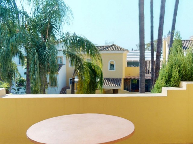 4 Soveroms Leilighet i Guadalmina Alta
