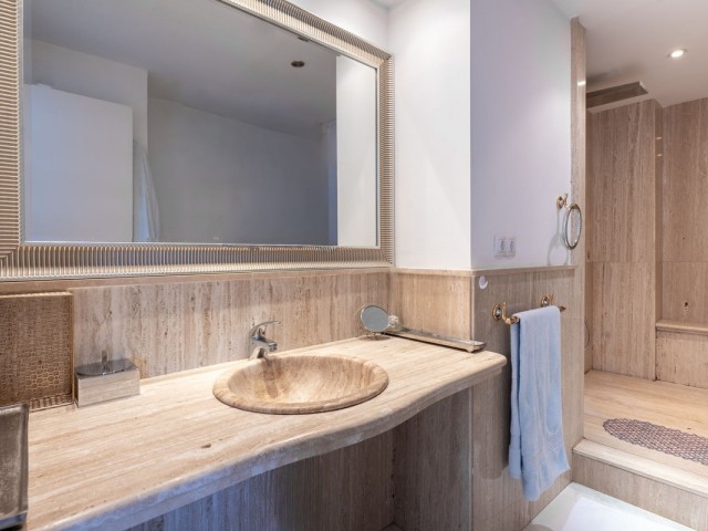 2 Bedrooms Apartment in Marbella