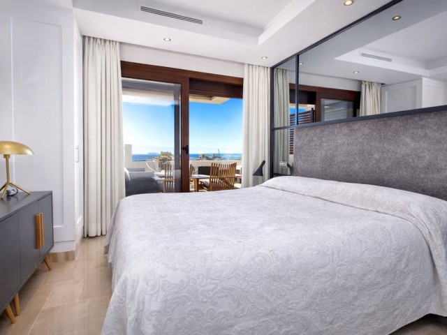 4 Bedrooms Apartment in Estepona