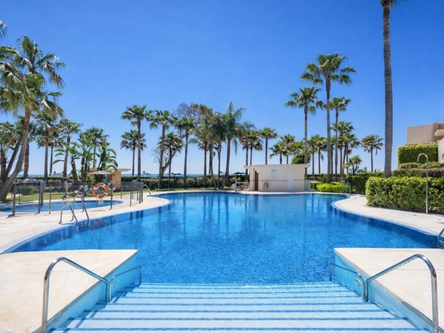 4 Bedrooms Apartment in Estepona