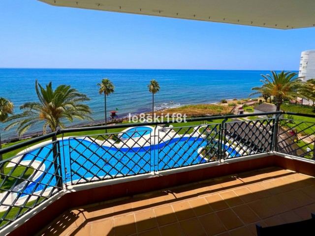 2 Bedrooms Apartment in Calahonda