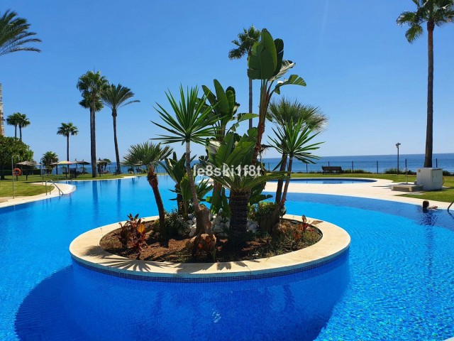2 Bedrooms Apartment in Calahonda