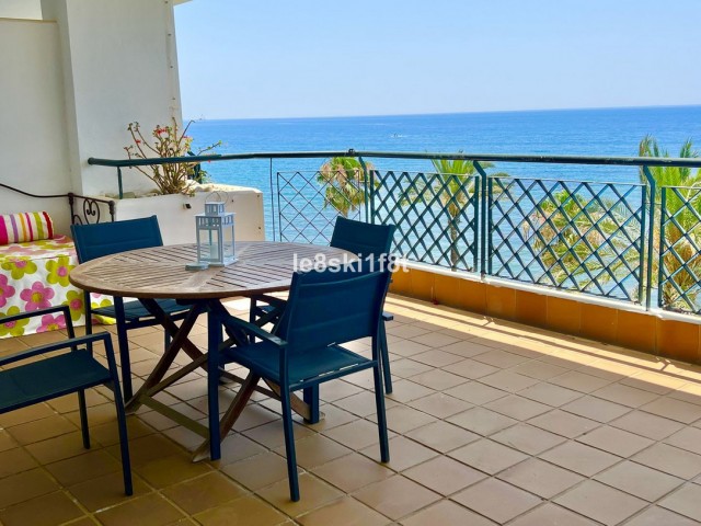 2 Bedrooms Apartment in Calahonda