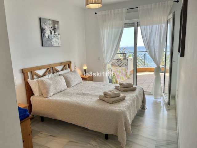 2 Bedrooms Apartment in Calahonda