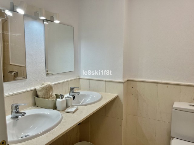 2 Bedrooms Apartment in Calahonda