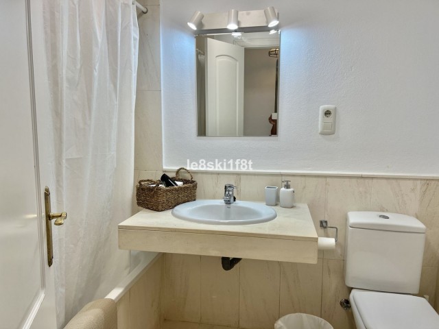 2 Bedrooms Apartment in Calahonda