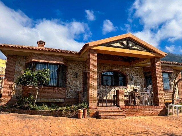 Villa, Valtocado, R5354314
