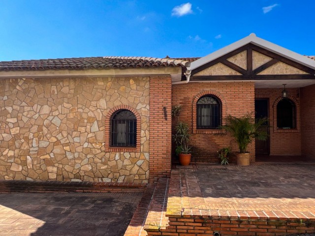 Villa, Valtocado, R5354314