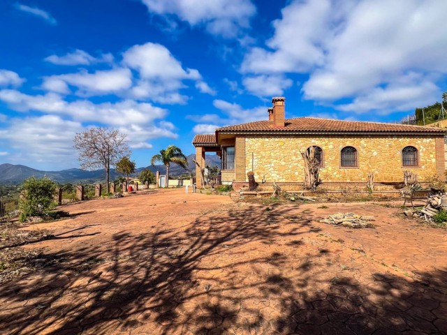 Villa, Valtocado, R5354314