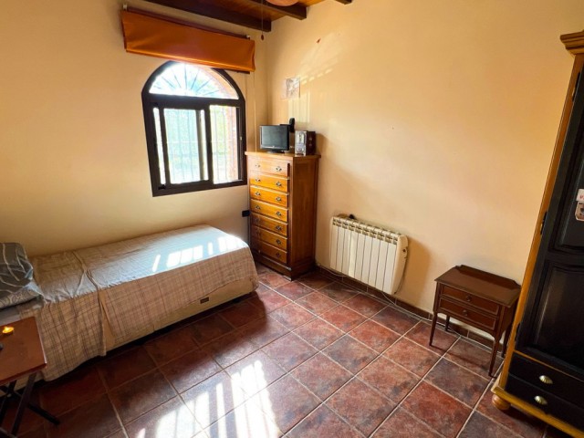 Villa avec 5 Chambres  à Valtocado