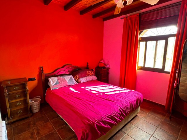 Villa avec 5 Chambres  à Valtocado