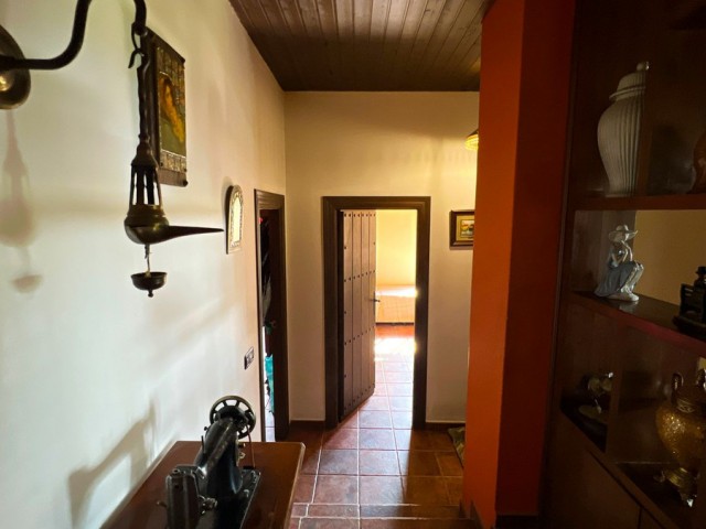 Villa avec 5 Chambres  à Valtocado