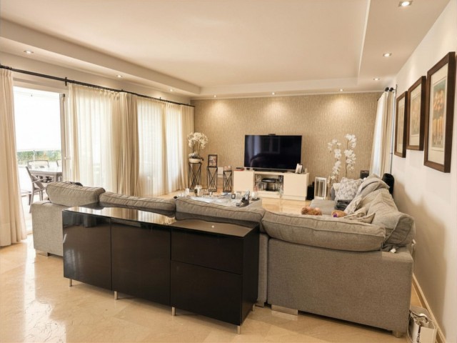 4 Bedrooms Villa in Estepona