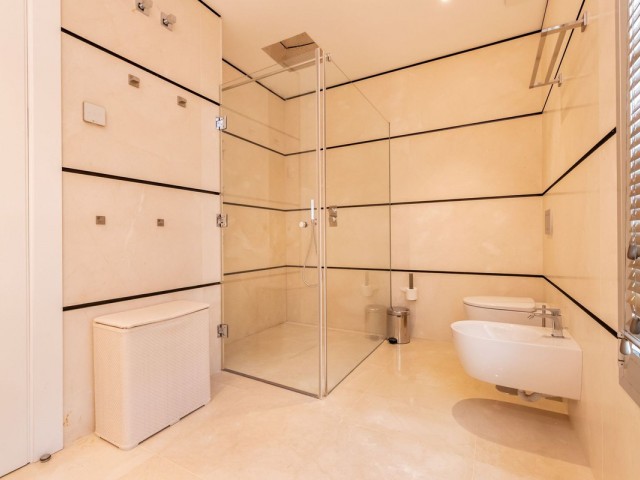 4 Bedrooms Villa in San Pedro de Alcántara