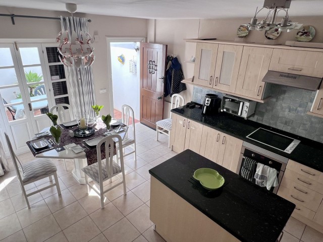 3 Bedrooms Townhouse in New Golden Mile