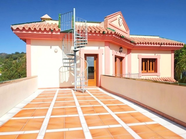 5 Schlafzimmer Villa in Estepona