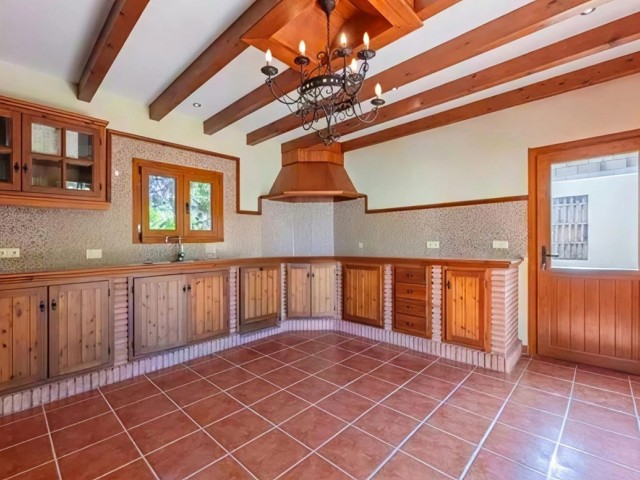 5 Schlafzimmer Villa in Estepona