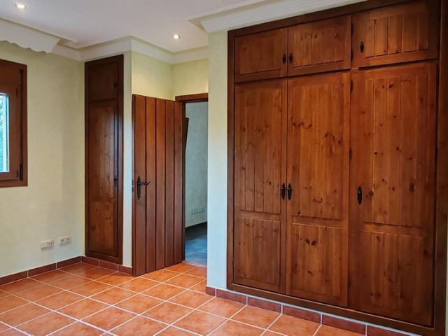 5 Schlafzimmer Villa in Estepona