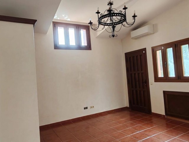 5 Schlafzimmer Villa in Estepona