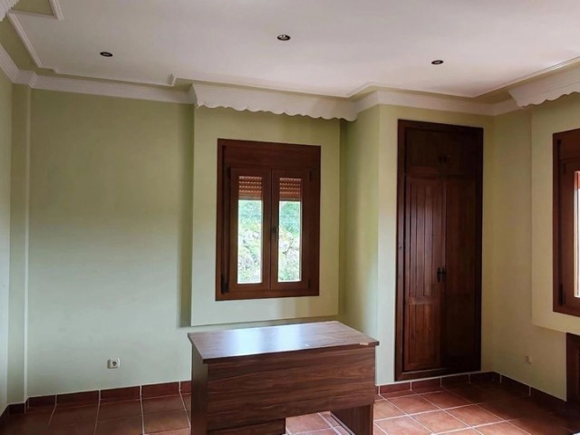 5 Schlafzimmer Villa in Estepona