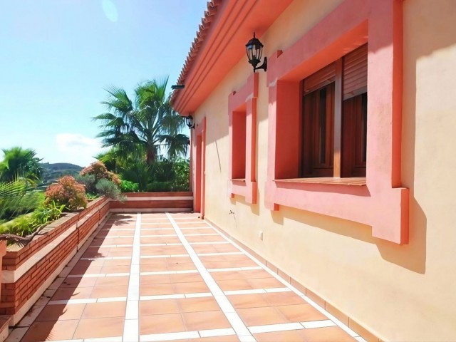 5 Schlafzimmer Villa in Estepona