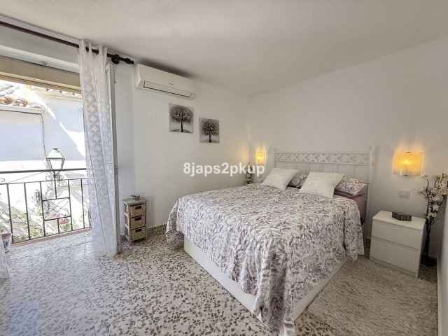 2 Bedrooms Townhouse in Estepona
