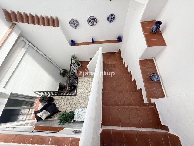 2 Bedrooms Townhouse in Estepona