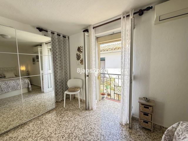 2 Bedrooms Townhouse in Estepona