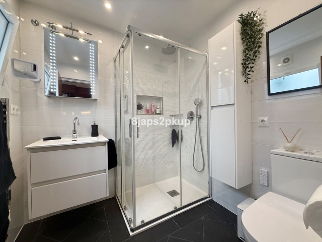 2 Bedrooms Townhouse in Estepona