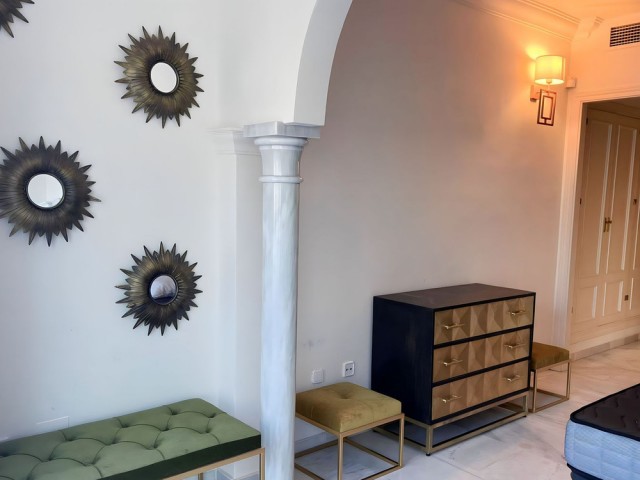 Apartamento con 2 Dormitorios  en Nueva Andalucía