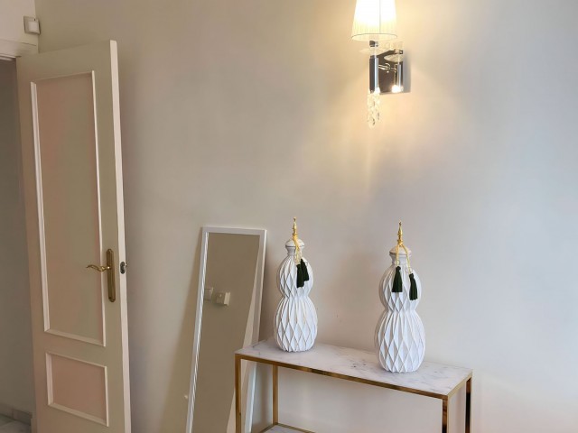 Apartamento con 2 Dormitorios  en Nueva Andalucía