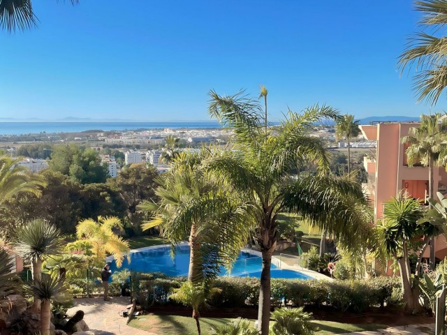 Apartamento con 2 Dormitorios  en Nueva Andalucía