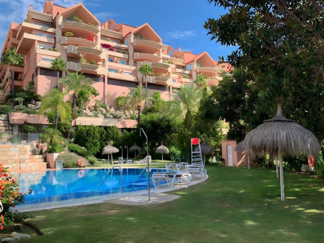 Apartamento con 2 Dormitorios  en Nueva Andalucía