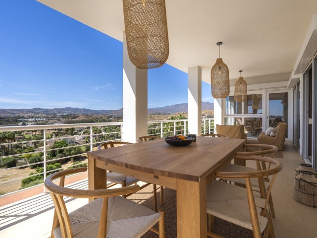 6 Bedrooms Villa in Mijas