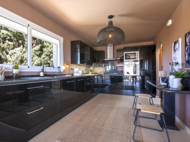 6 Bedrooms Villa in Mijas