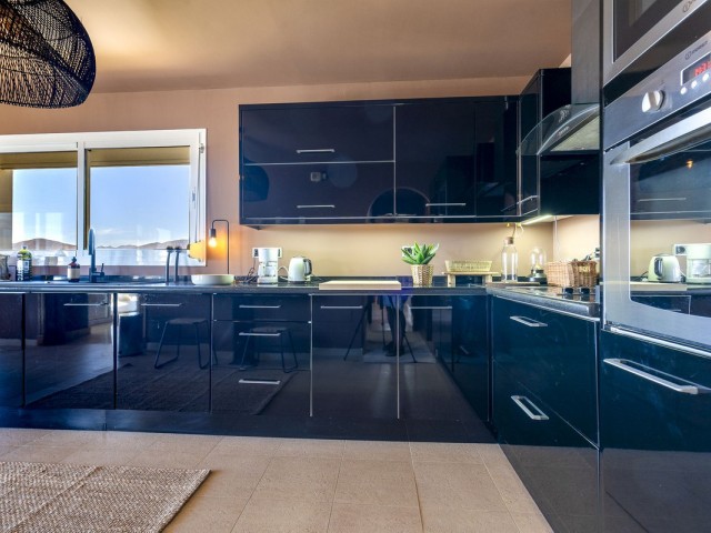 6 Bedrooms Villa in Mijas