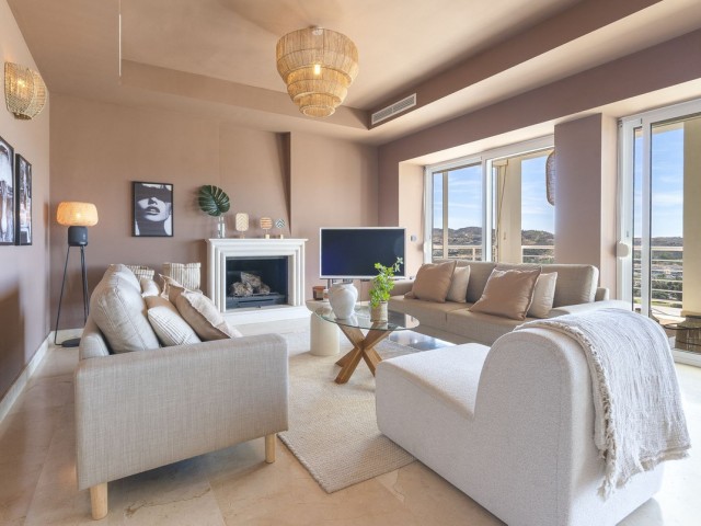 6 Bedrooms Villa in Mijas