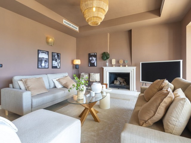 6 Bedrooms Villa in Mijas