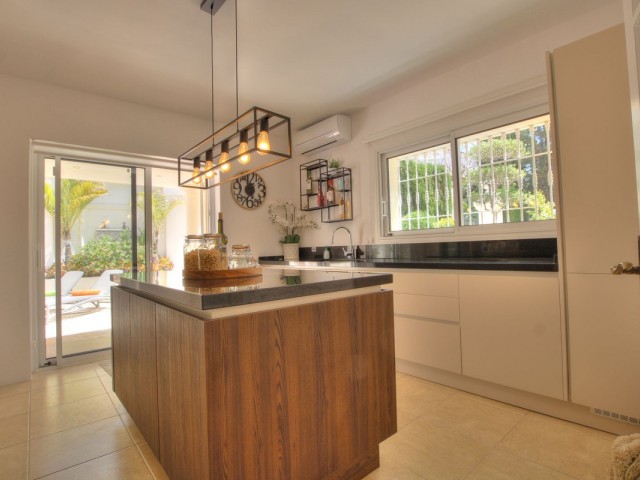 Villa avec 5 Chambres  à Torrenueva