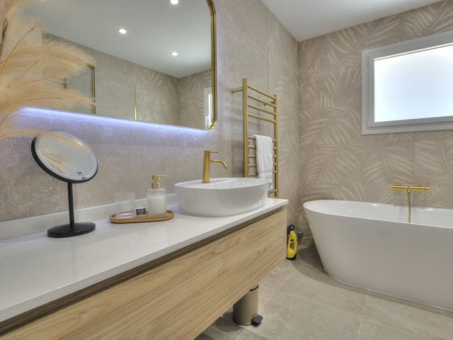 Villa avec 5 Chambres  à Torrenueva