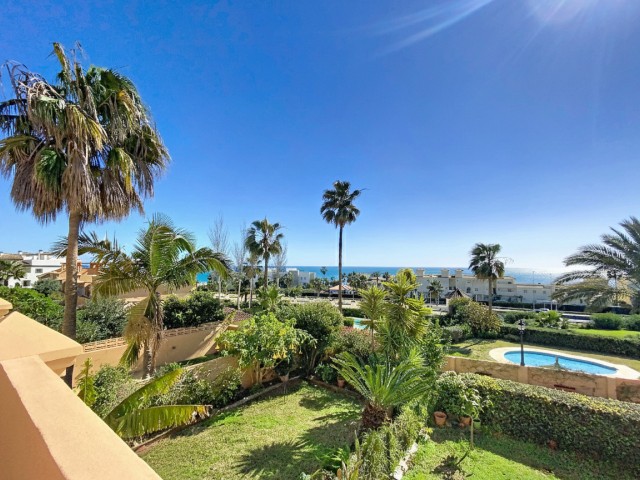3 Bedrooms Townhouse in Estepona