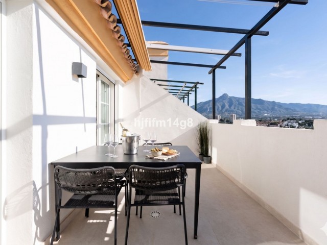 2 Bedrooms Apartment in Nueva Andalucía