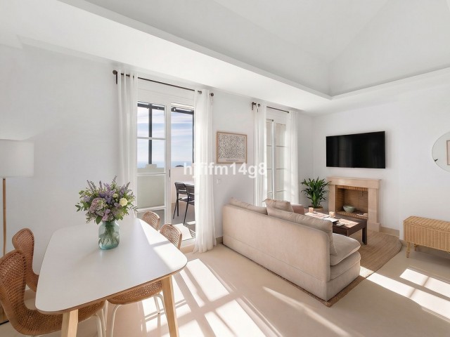 2 Bedrooms Apartment in Nueva Andalucía
