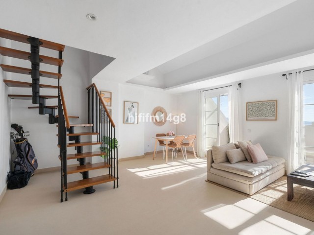 2 Bedrooms Apartment in Nueva Andalucía