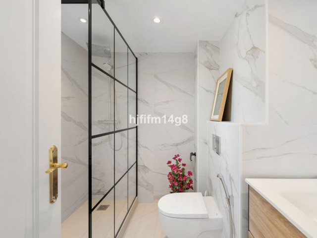 2 Bedrooms Apartment in Nueva Andalucía