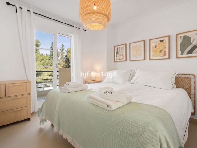 2 Bedrooms Apartment in Nueva Andalucía