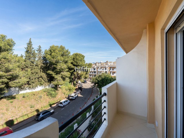 2 Bedrooms Apartment in Nueva Andalucía