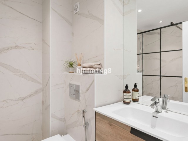 2 Bedrooms Apartment in Nueva Andalucía
